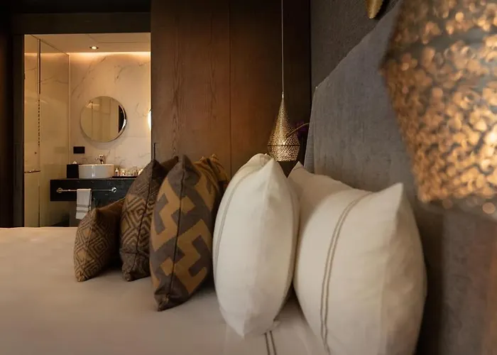 Romarley Beach House Hotel