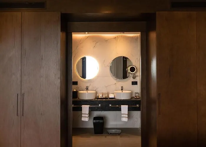 Romarley Beach House 5*